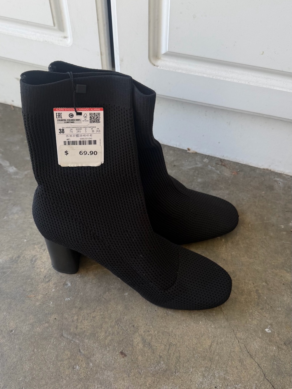 Zara Black Knit Ankle Boots with Block Heel